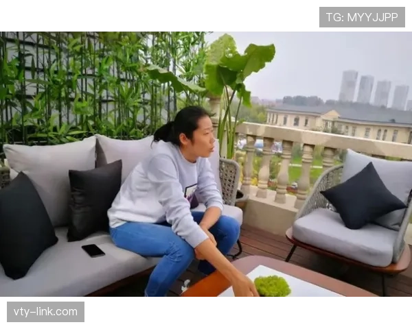 朱婷买了豪宅还买游艇？隔壁邻居直接怀疑她开挂了！